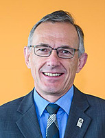 Herr Prof. Dr.  Uwe Schneider